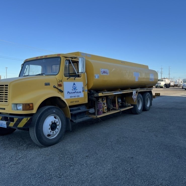 1999 INTERNATIONAL 4900
