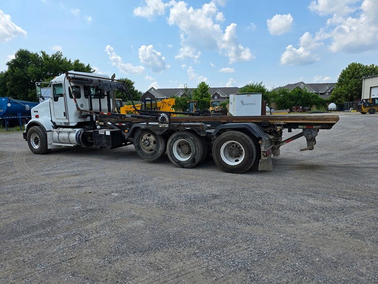 2012-kenworth-t800-image-19