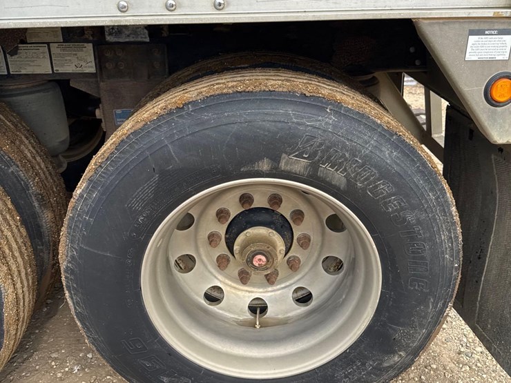 2011-wilson-grain-trailer-image-21