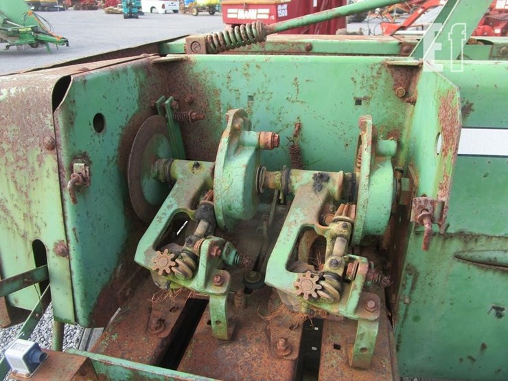 john-deere-336-image-5