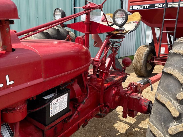 farmall-super-h-tractor-image-18