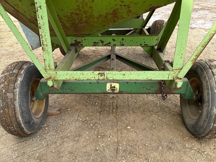 parker-200bu-gravity-wagon-image-13