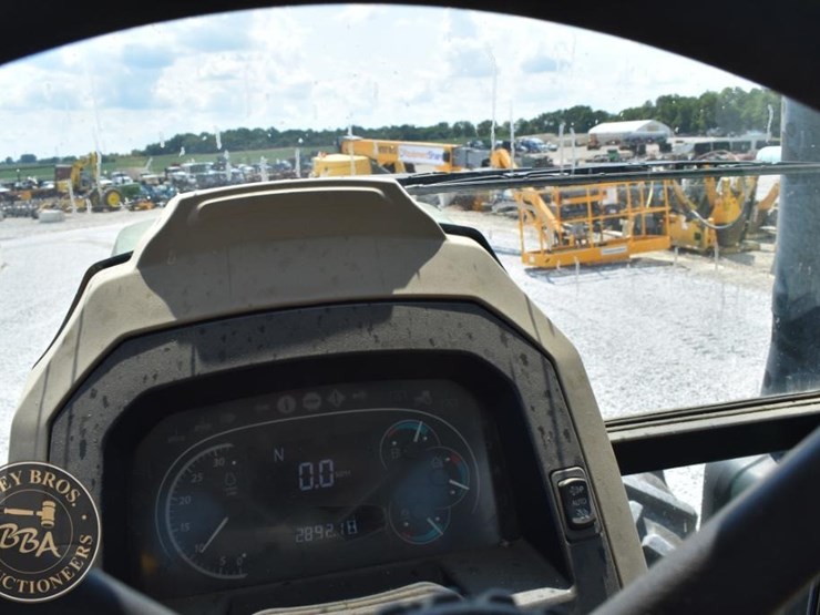 2017-john-deere-6120e-image-43
