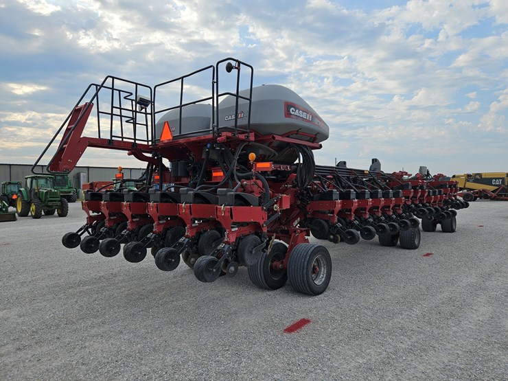 2013-case-ih-1265-image-14