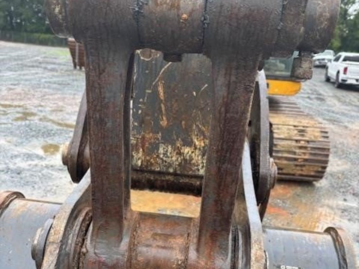 2014-deere-160g-lc-image-23