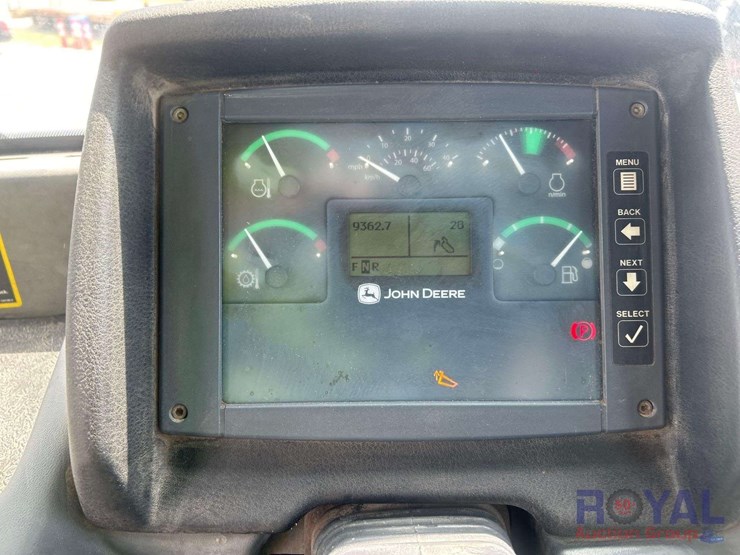 2016-deere-410e-image-23