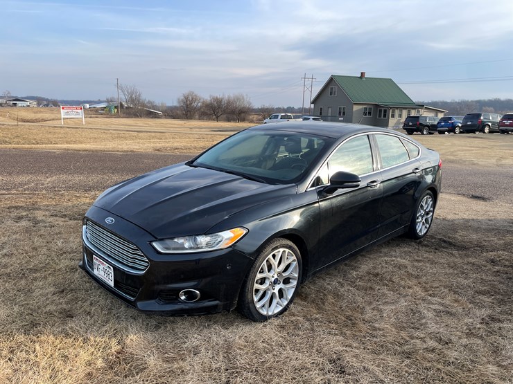 #1043-•-2014-ford-fusion-sedan-(wi-title-in-delay)-image-1