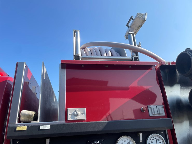 #1017-•-1985-retired-firetruck-(has-wi-title)-image-67