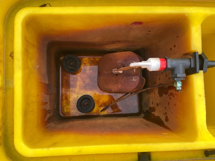 #1832-•-ritchie-watermaster-heated-waterer-image-16