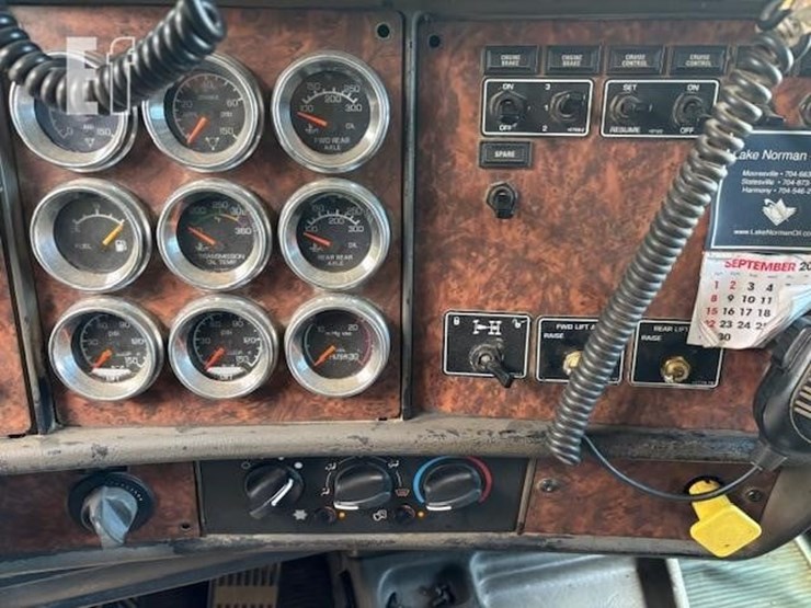 2006-kenworth-t800-image-12