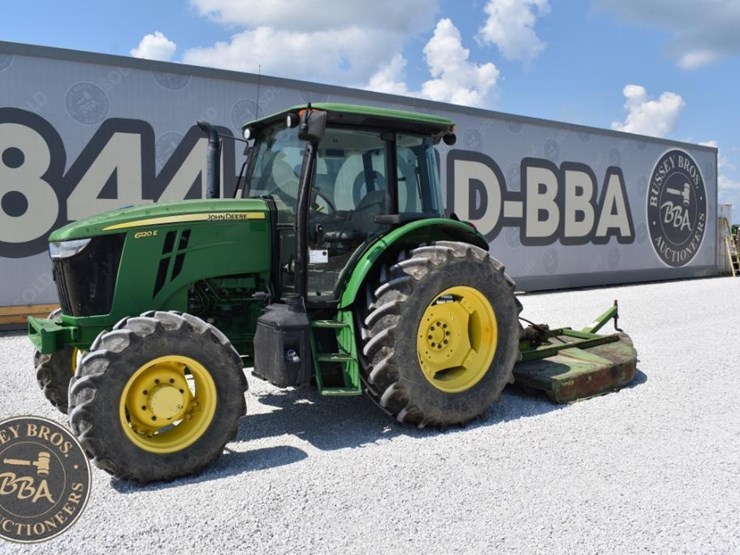 2017-john-deere-6120e-image-5