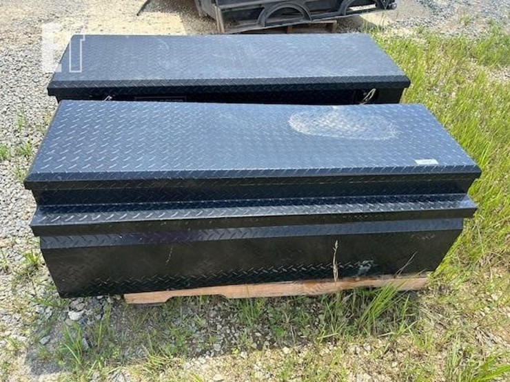 (3)-toolboxes-for-reg-size-pickup-truck-image-3
