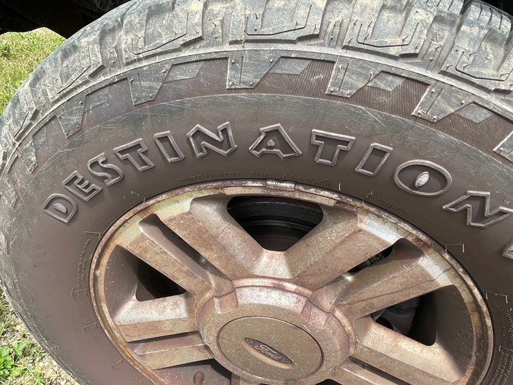 #1037-•-2005-ford-lariat-crew-cab-4x4-(has-wi-title)-image-90