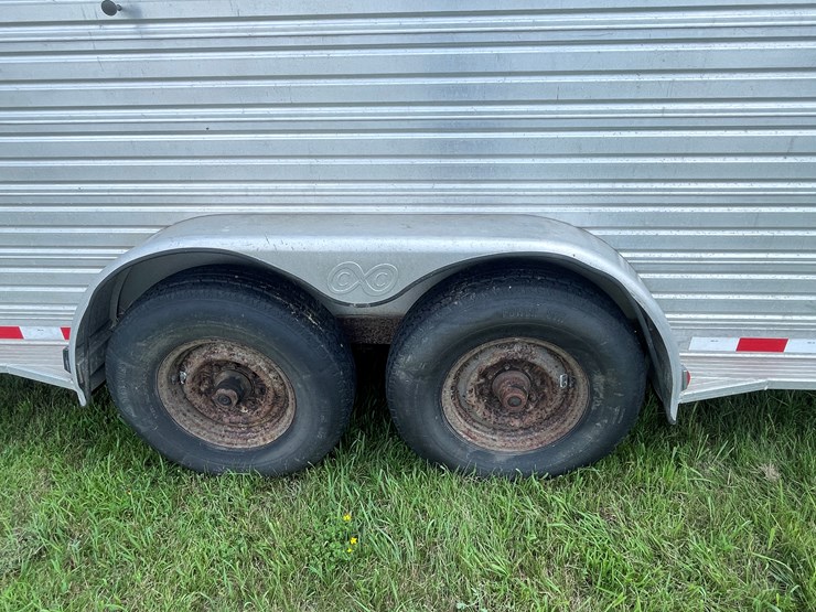 #1029-•-2002-c&c-20'-gooseneck-aluminum-trailer-(has-wi-title)-image-12