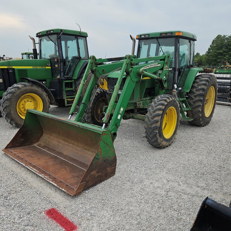 2001 JOHN DEERE 7210