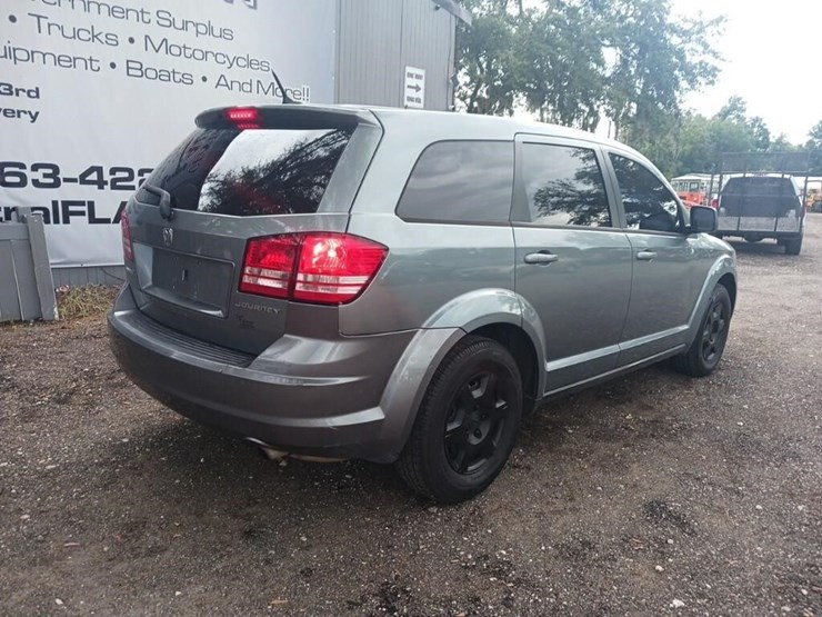 2010-dodge-journey-image-7