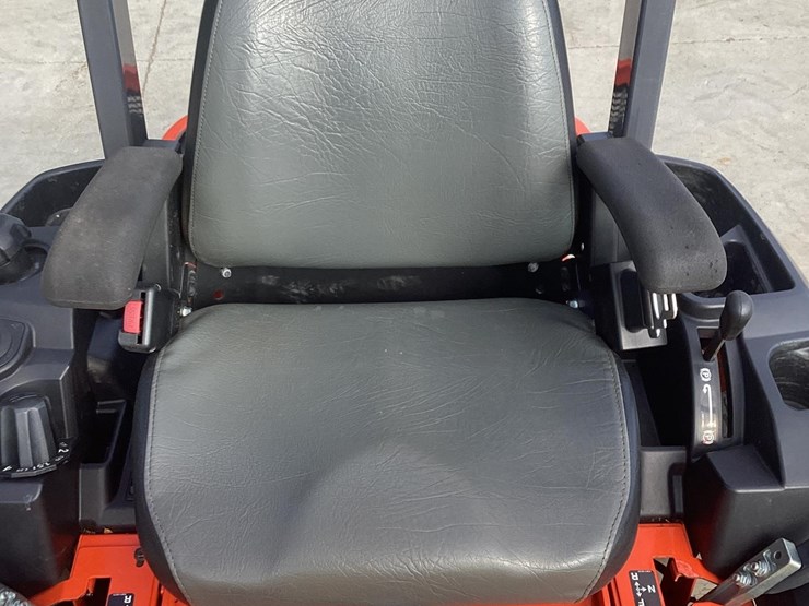 2018-kubota-z121s-image-9