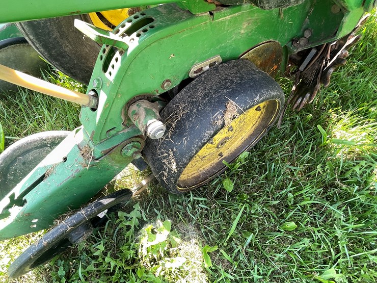 john-deere-7200-image-15