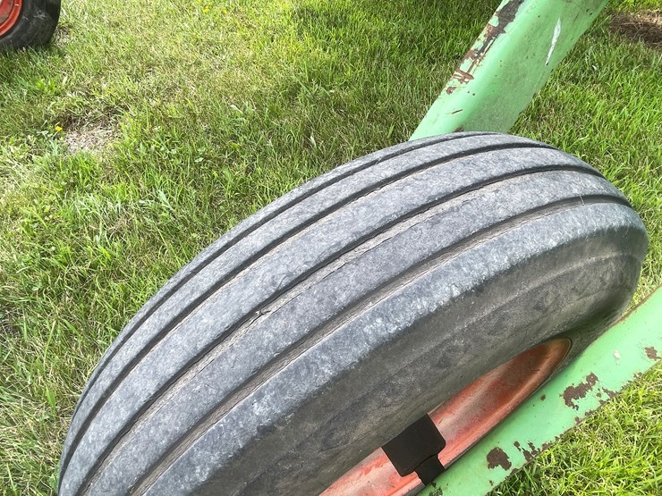 #1061-•-owatonna-260-swather-with-conditioner-image-54