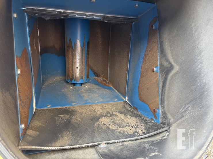 2020-kinze-1305-image-5