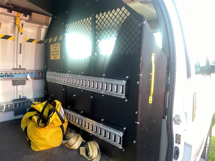 #1033-•-2023-chevy-express-van-(has-wi-salvage-title)-image-62