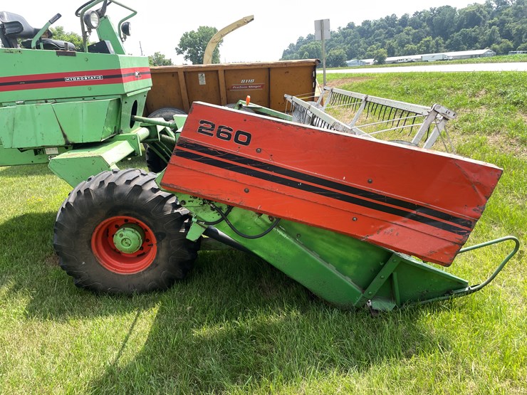 #1061-•-owatonna-260-swather-with-conditioner-image-8
