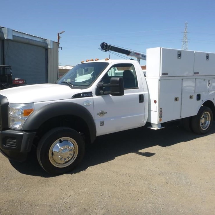 2011 FORD F550