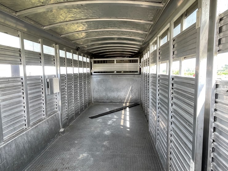 #1029-•-2002-c&c-20'-gooseneck-aluminum-trailer-(has-wi-title)-image-10