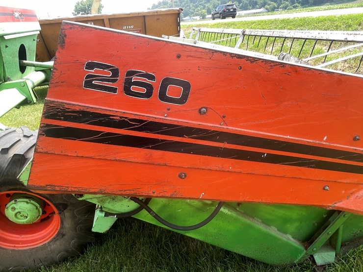 #1061-•-owatonna-260-swather-with-conditioner-image-47