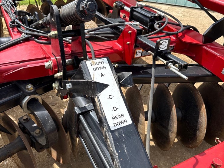2012-case-ih-340-image-21