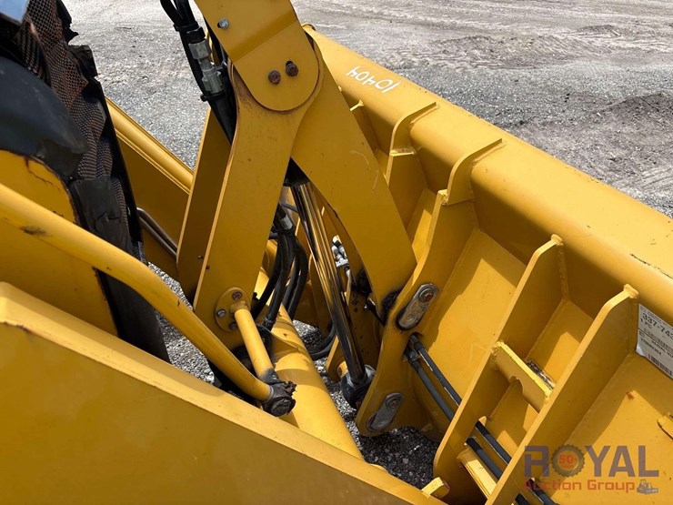 2018-caterpillar-416f2-image-23