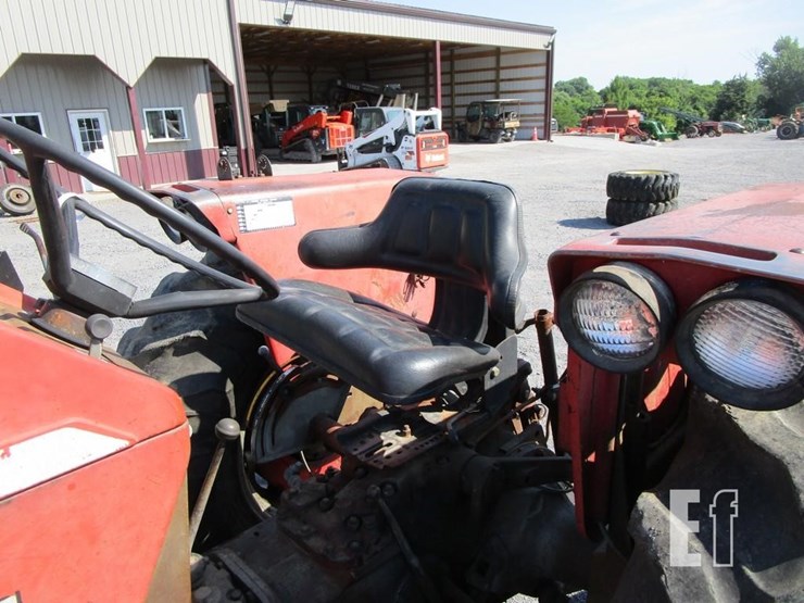 massey-ferguson-165-image-5