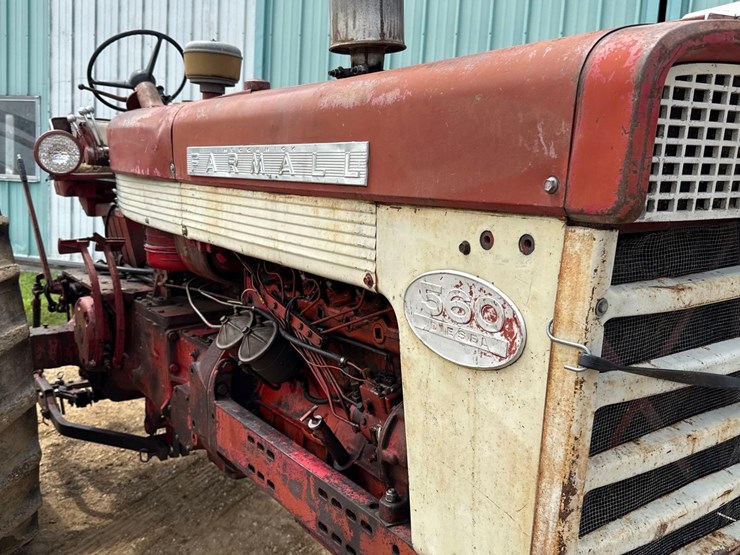 internationa-560-diesel-tractor-image-6
