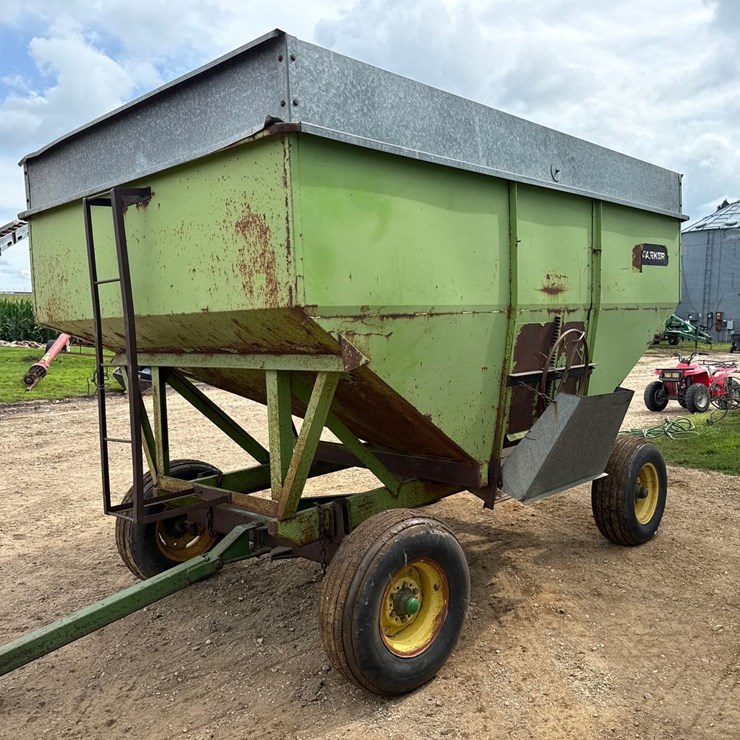 Parker 200bu Gravity Wagon