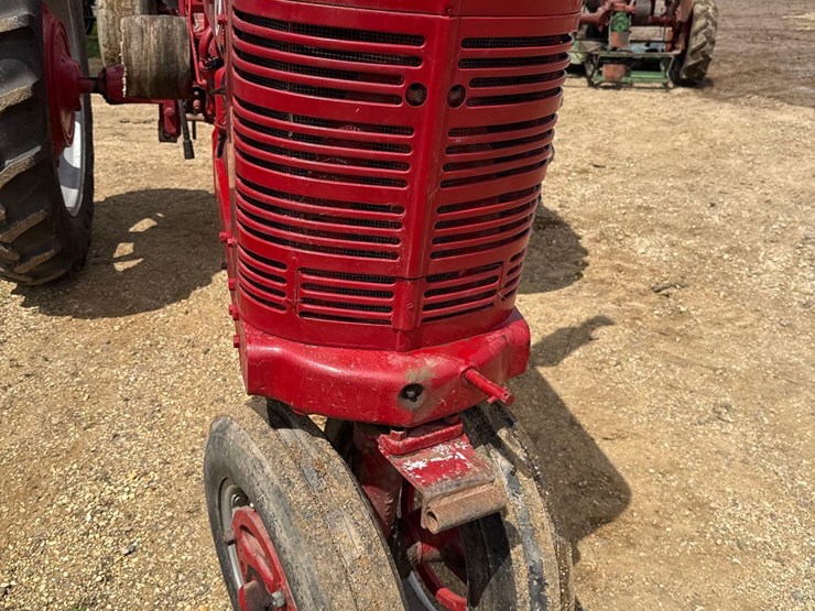 farmall-super-h-tractor-image-14