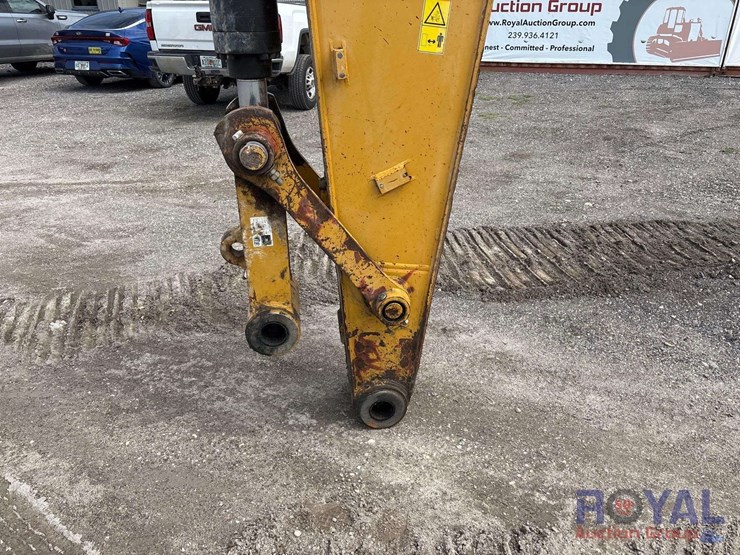 2017-caterpillar-326fl-image-29