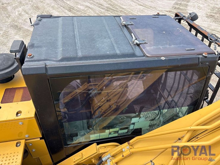 2017-caterpillar-326fl-image-22