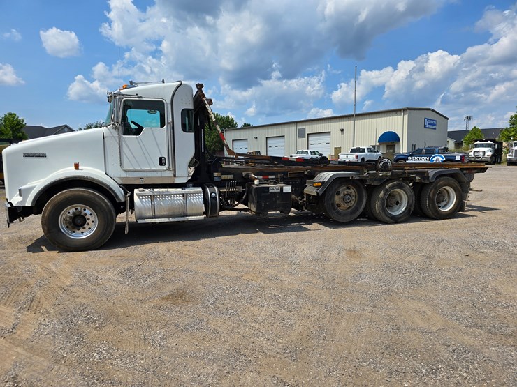 2012-kenworth-t800-image-9