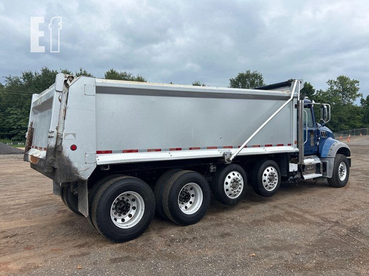 2021-mack-granite-64fr-image-6