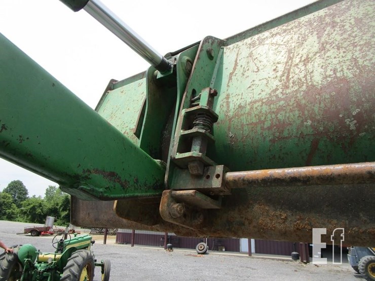 john-deere-6120-image-11
