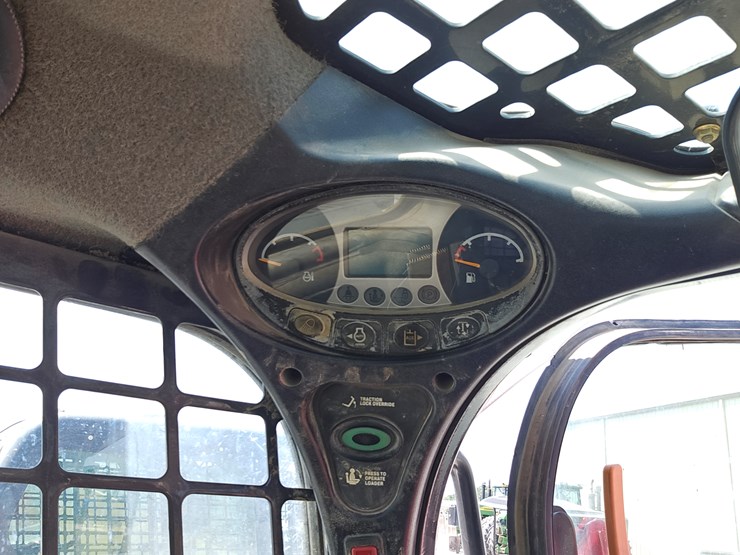 2013-bobcat-t650-image-12