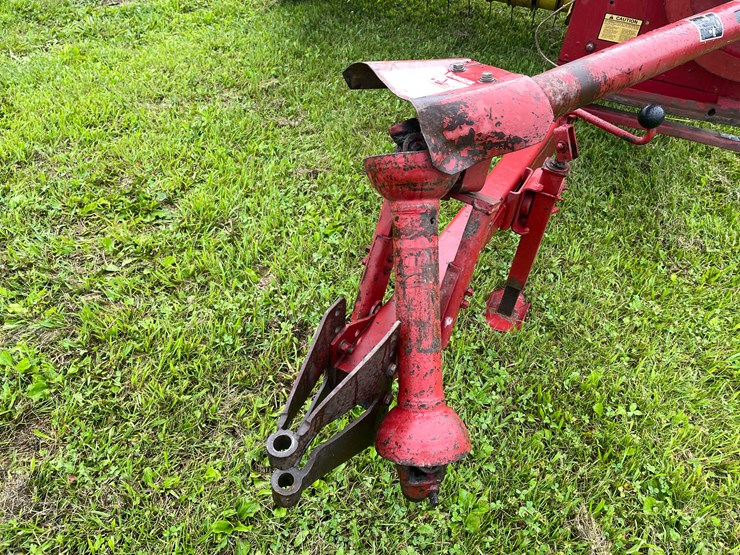 new-holland-276-image-10