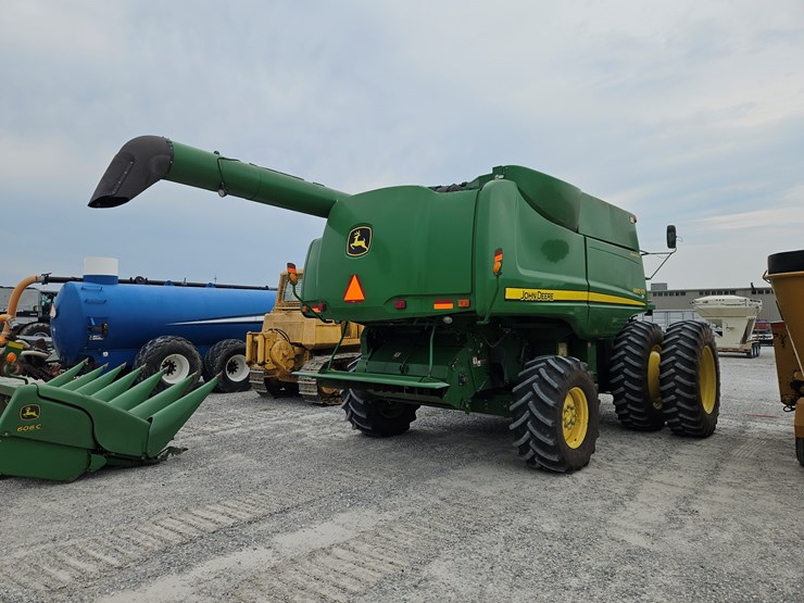 2010-john-deere-2010-image-21
