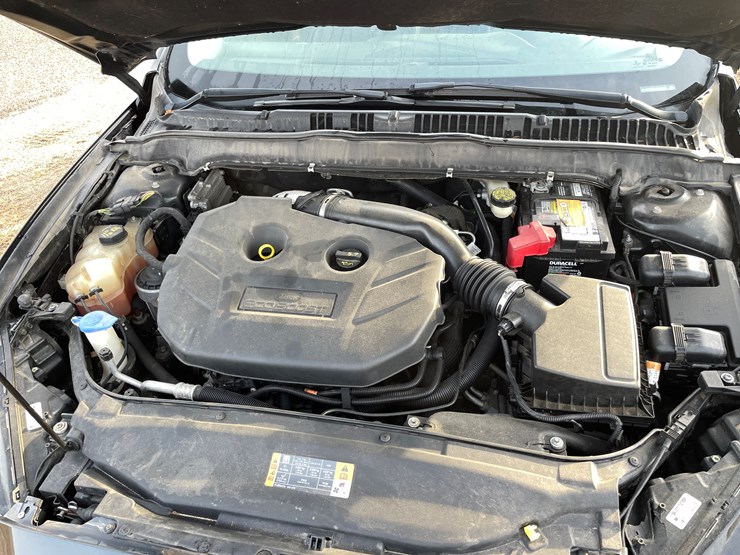 #1043-•-2014-ford-fusion-sedan-(wi-title-in-delay)-image-26