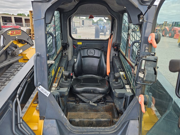 2019-deere-331g-image-7