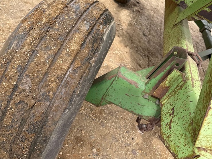 parker-200bu-gravity-wagon-image-17