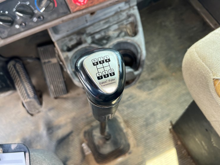 kenworth-t800-image-19