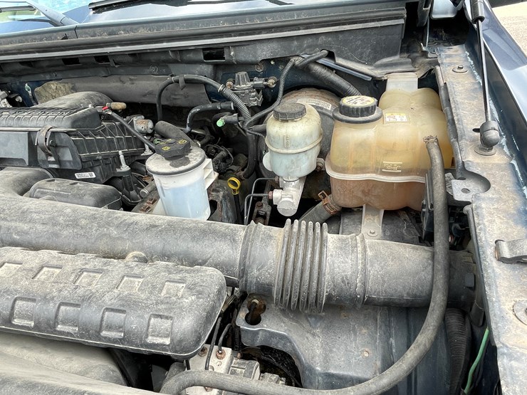 #1037-•-2005-ford-lariat-crew-cab-4x4-(has-wi-title)-image-100