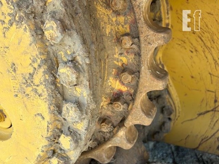 2017-caterpillar-d6n-lgp-image-28