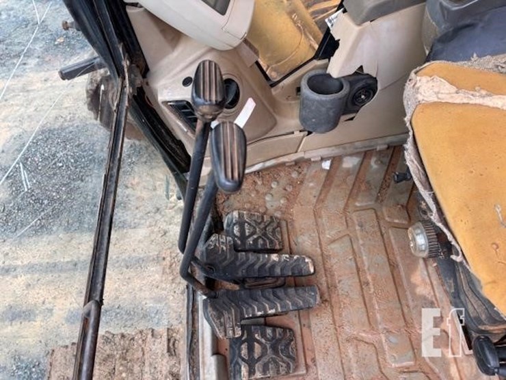 2002-caterpillar-320c-image-13